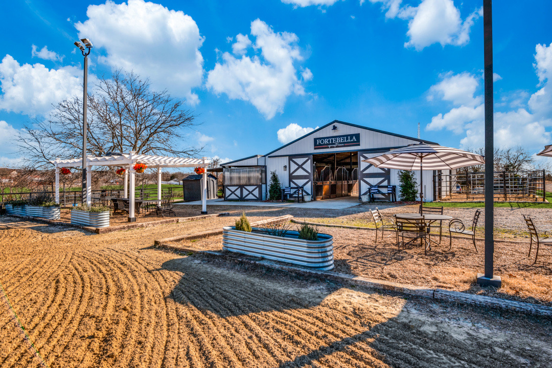ForteBella Equestrian Barn & Event Space
