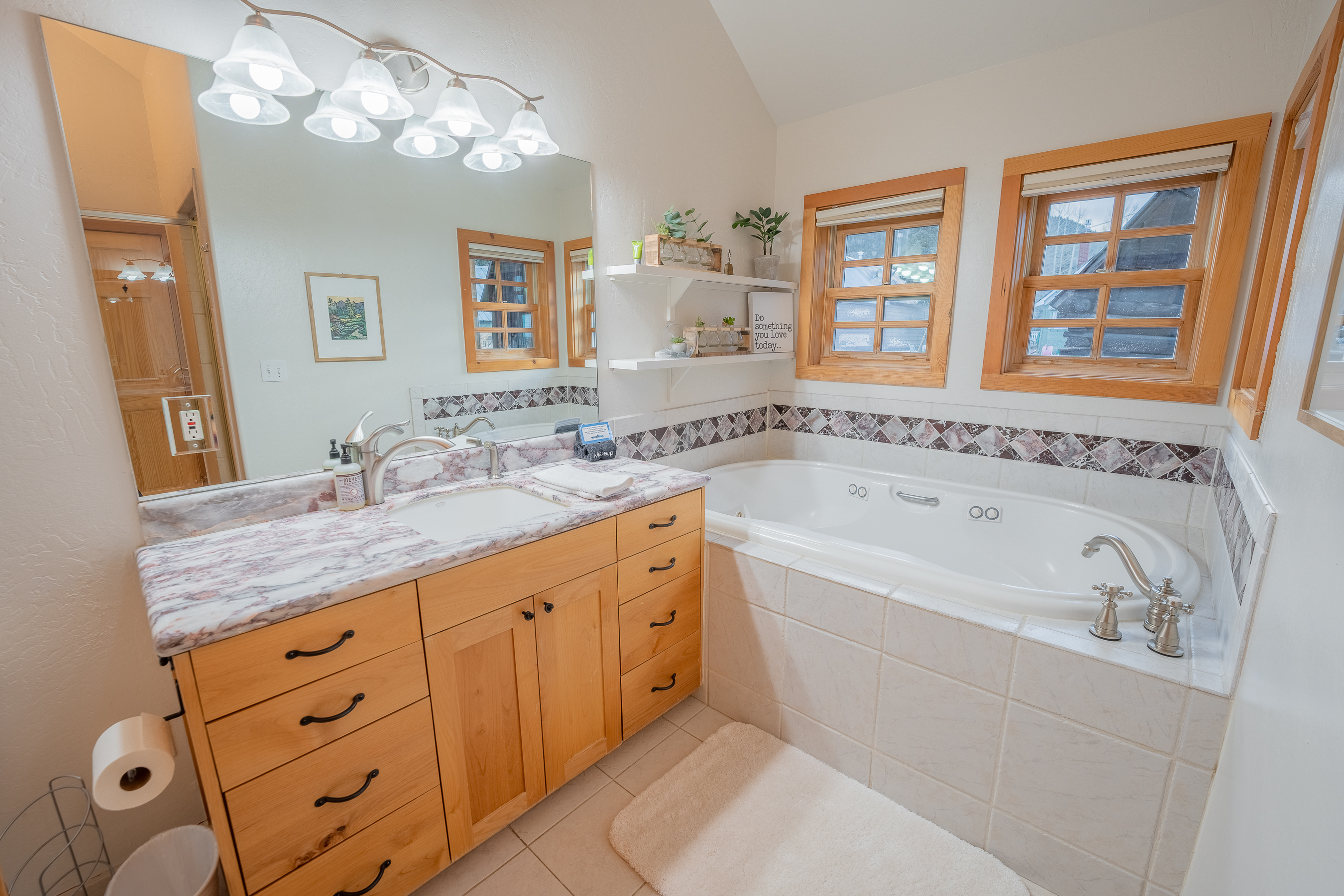 Jack and Jill bath