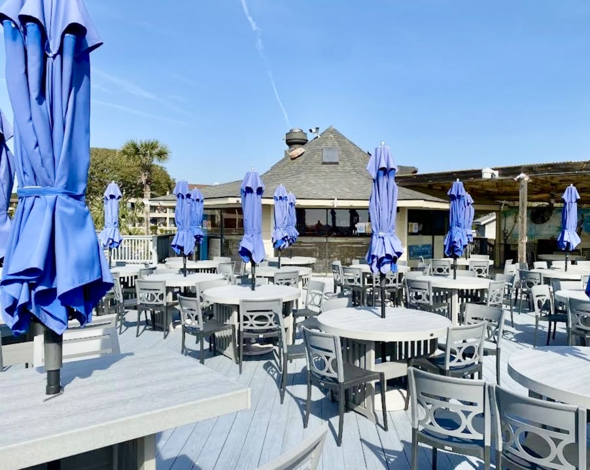 Resort deck dining