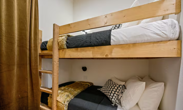 Built-in bunk beds 