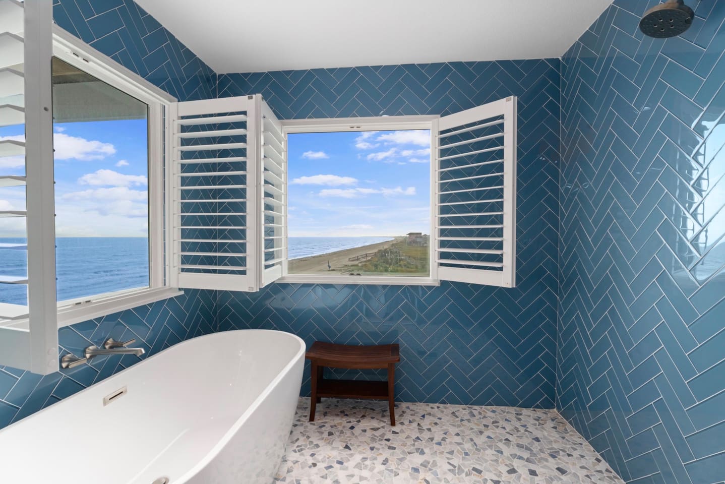 Master Suite Tub and Shower