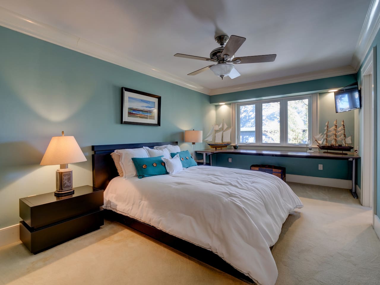 This bedroom has a shared Jack & Jill bathroom with bedroom #3