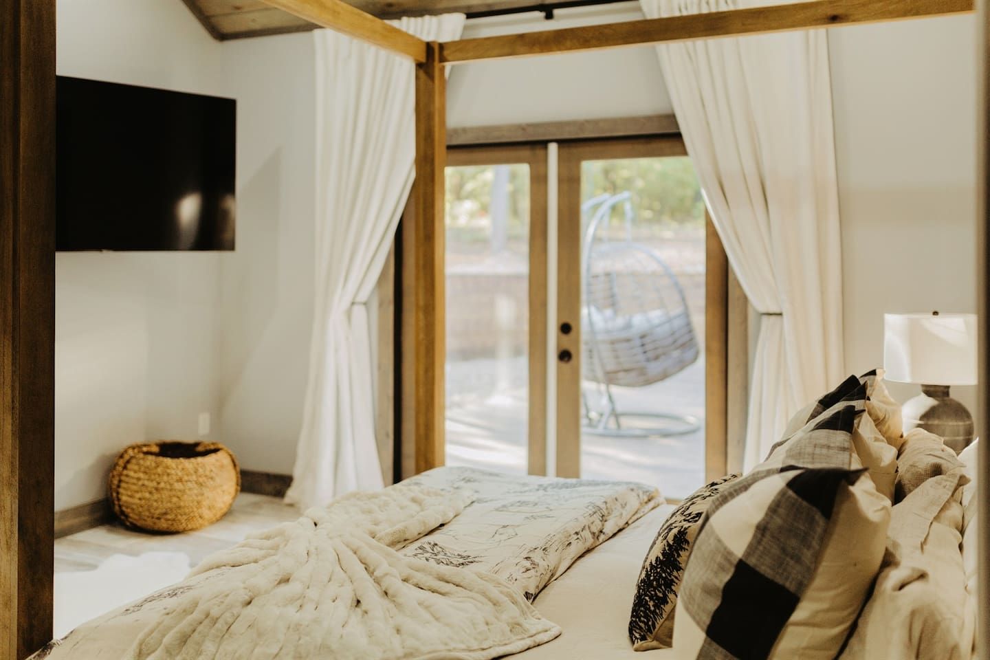 Both bedrooms in the cabin include king size beds, plush bedding sets ,spacious closets, 65 inch 4K TVs and a beautiful view of the property