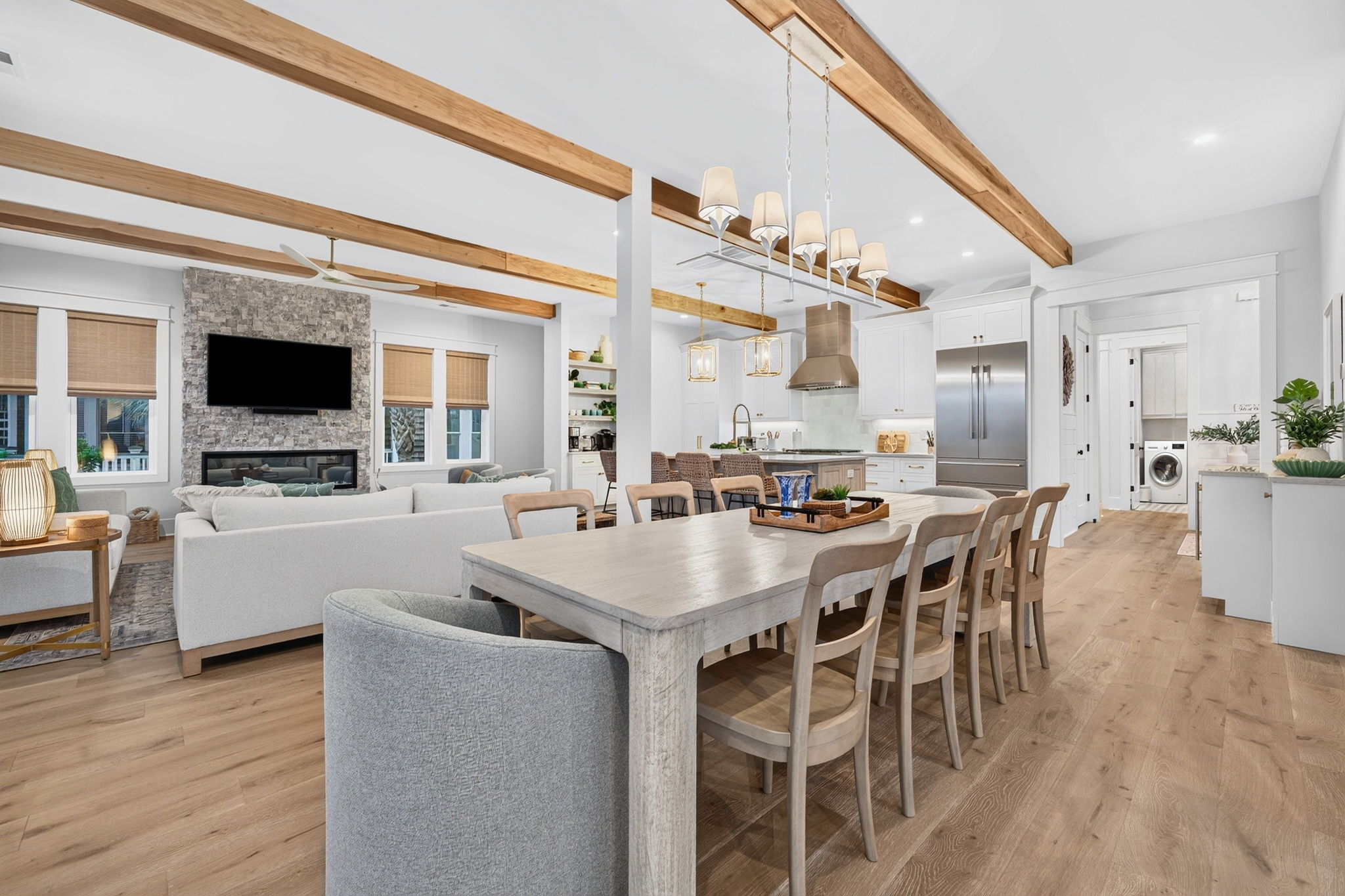 Open Concept Living & Dining | Tahanan Palms | 3 38th Ave | IOP Escapes