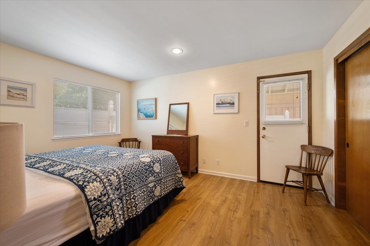 2nd Bedroom - King Bed