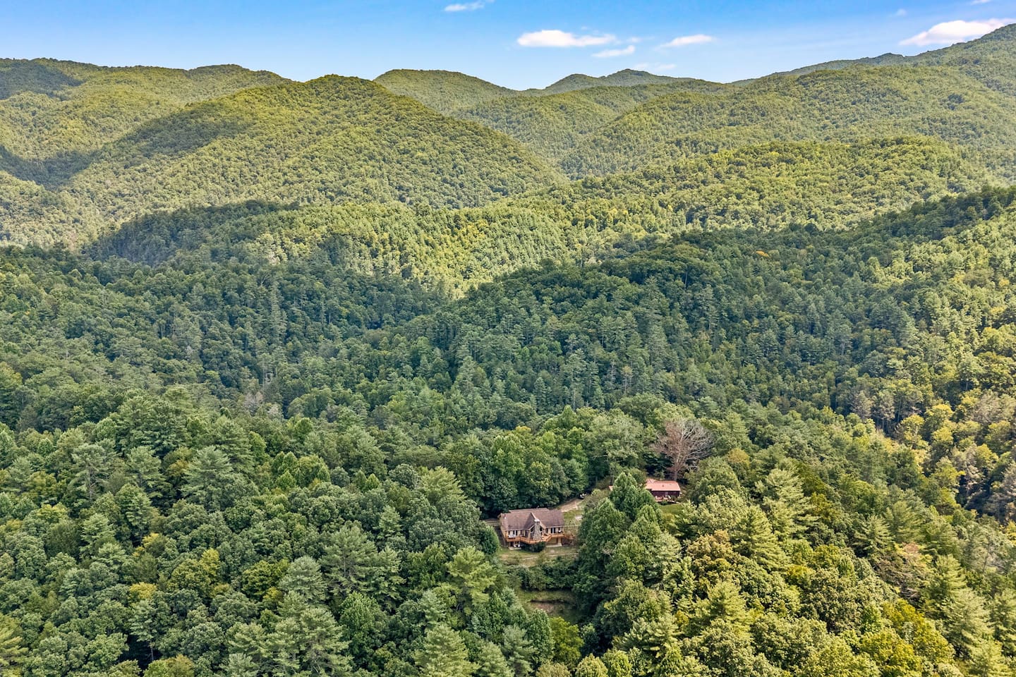 Golden Bluff is located in a beautiful area just outside of Pisgah National Forest