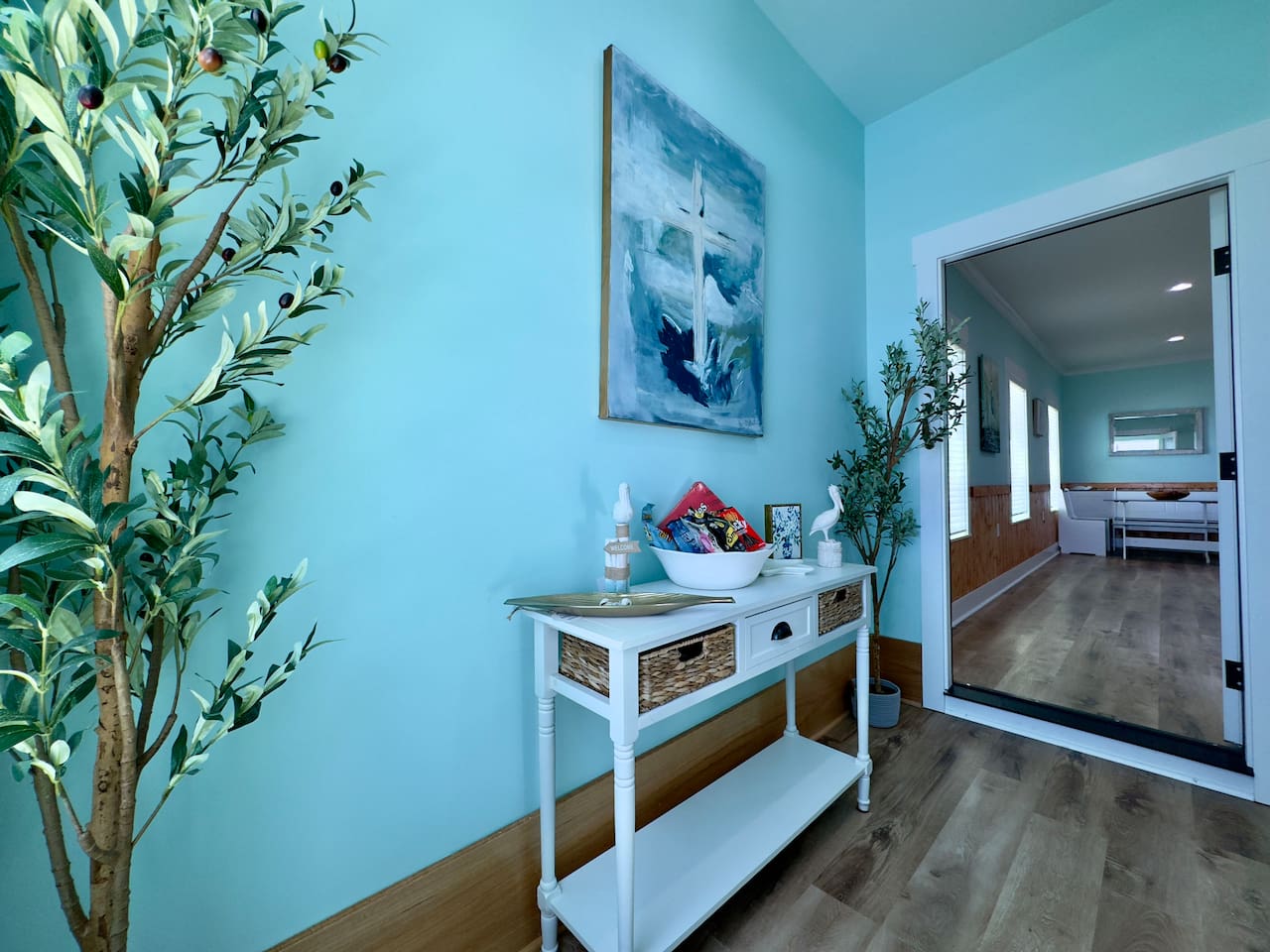 Enjoy a bright, coastal nook with charm and thoughtful touches.