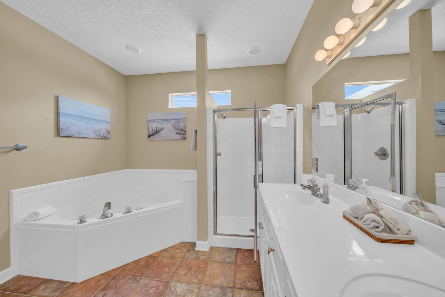West master bath, jetted tub, walk-in shower