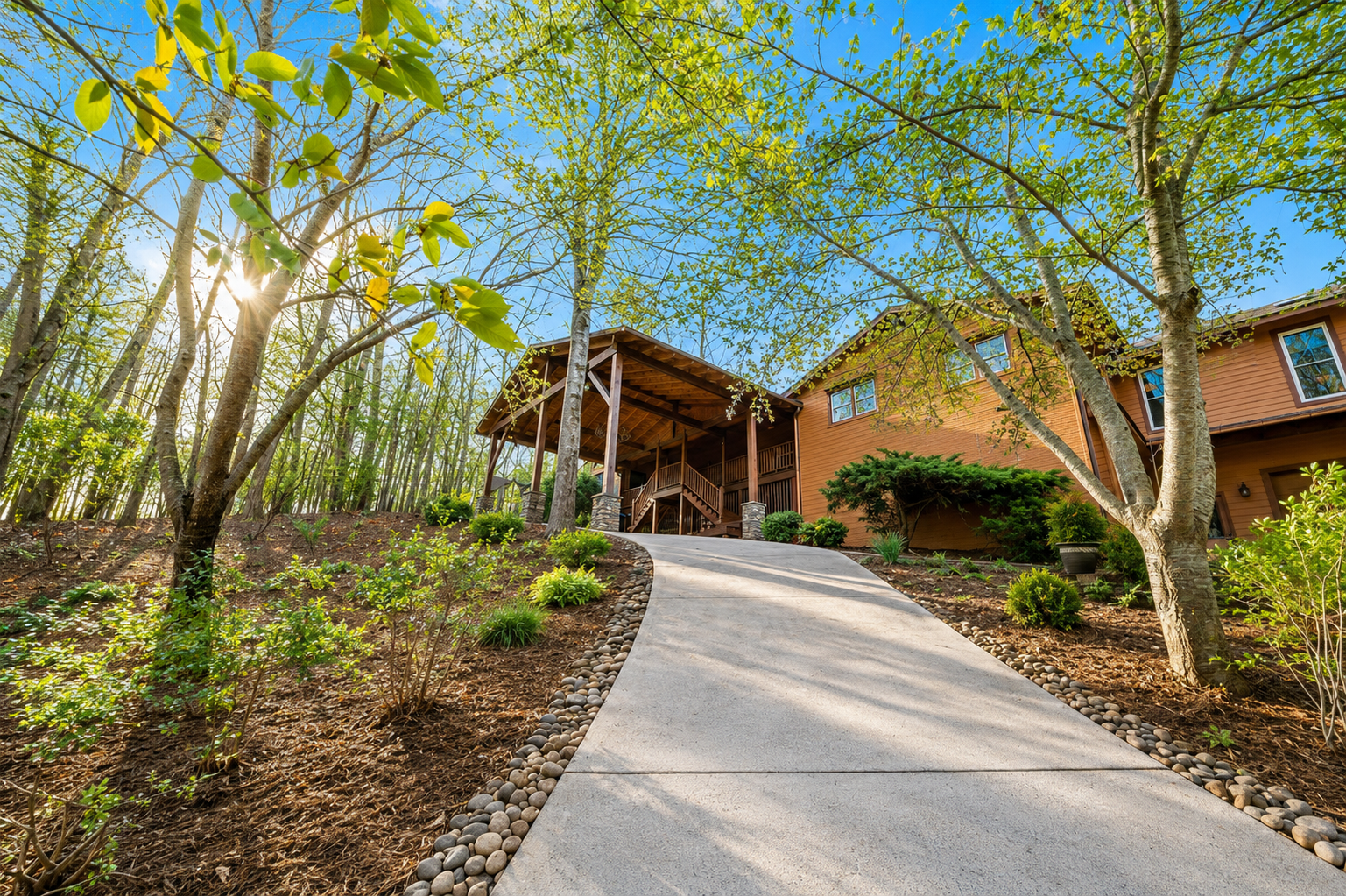 🌲 Welcome to The Canopy Club — a private Pisgah Forest retreat tucked beneath the trees, where the arrival feels like the start of an unforgettable mountain escape.