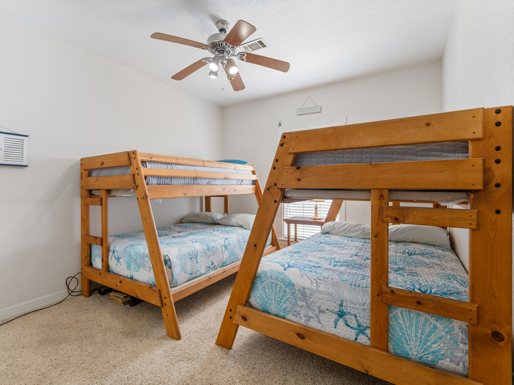 Bunk room - 2 twin over full size bunk beds