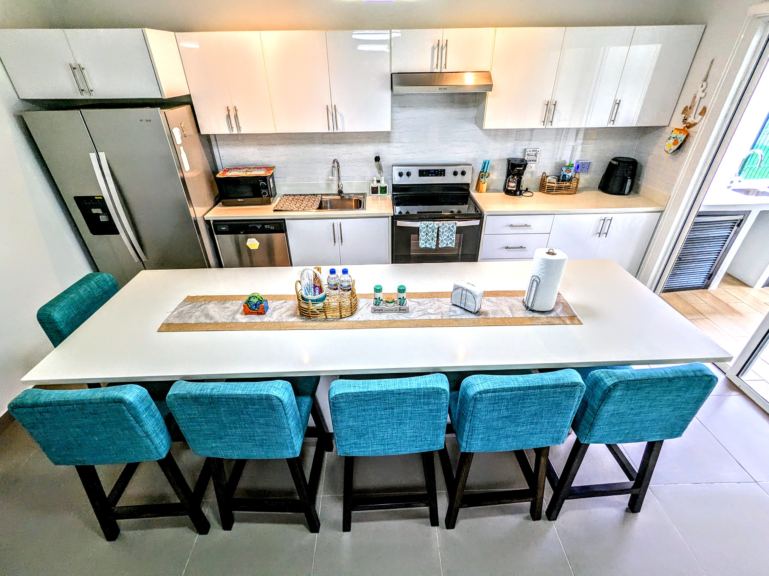 Large Kitchen Island for dining and entertaining