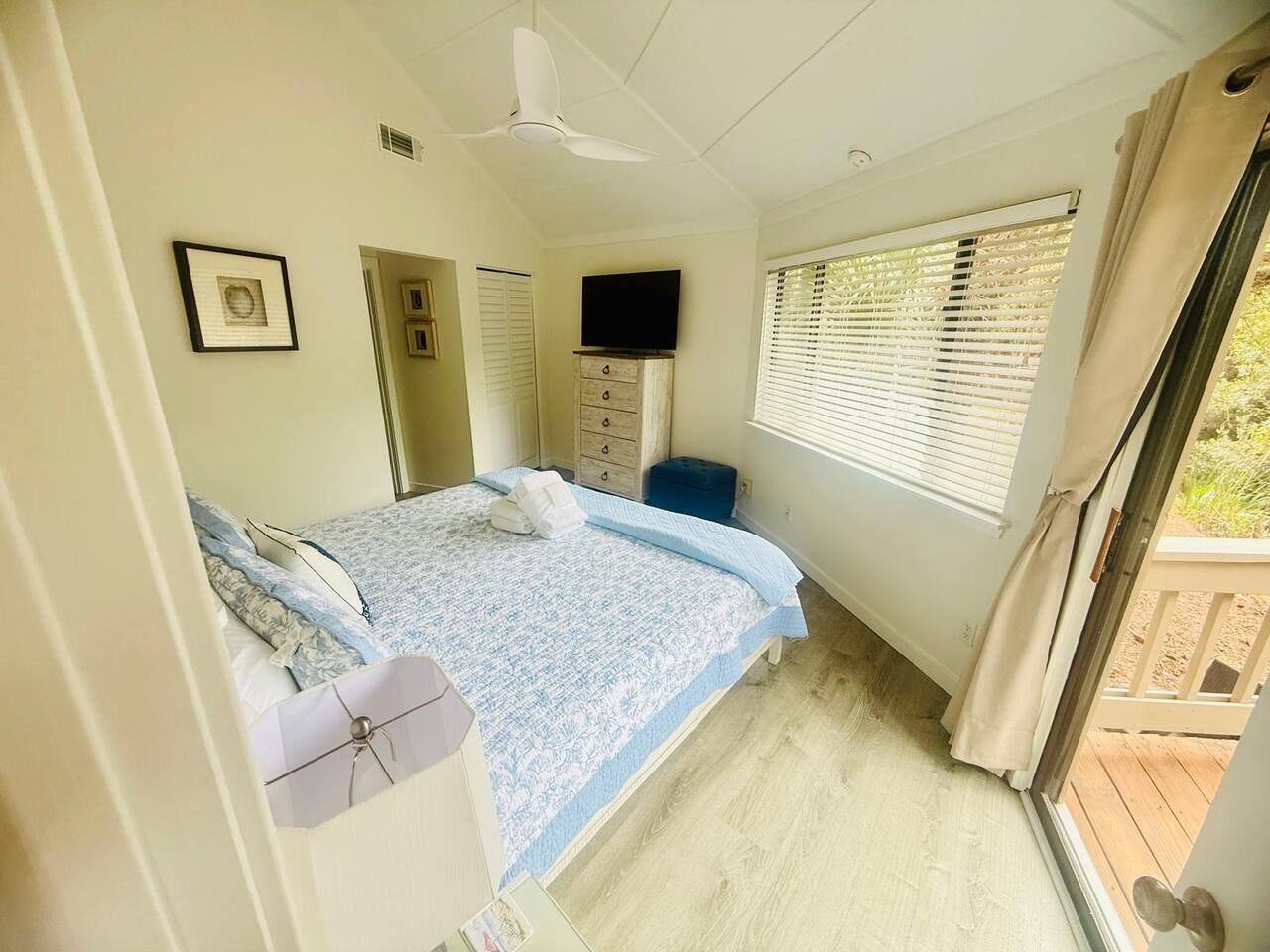 Bedroom with Smart TV