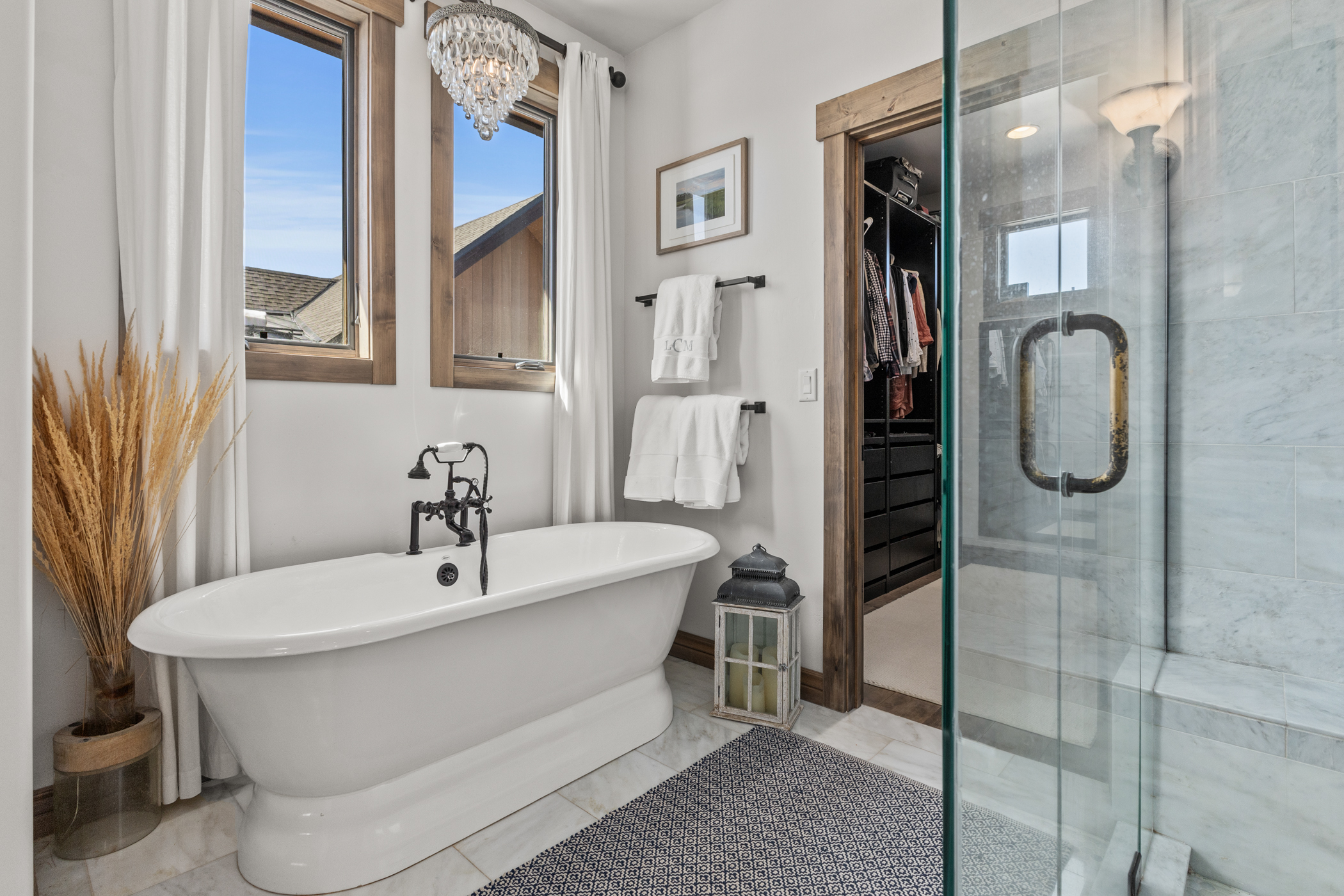 Upper Level Ensuite Bathroom 1 with Tub & Shower