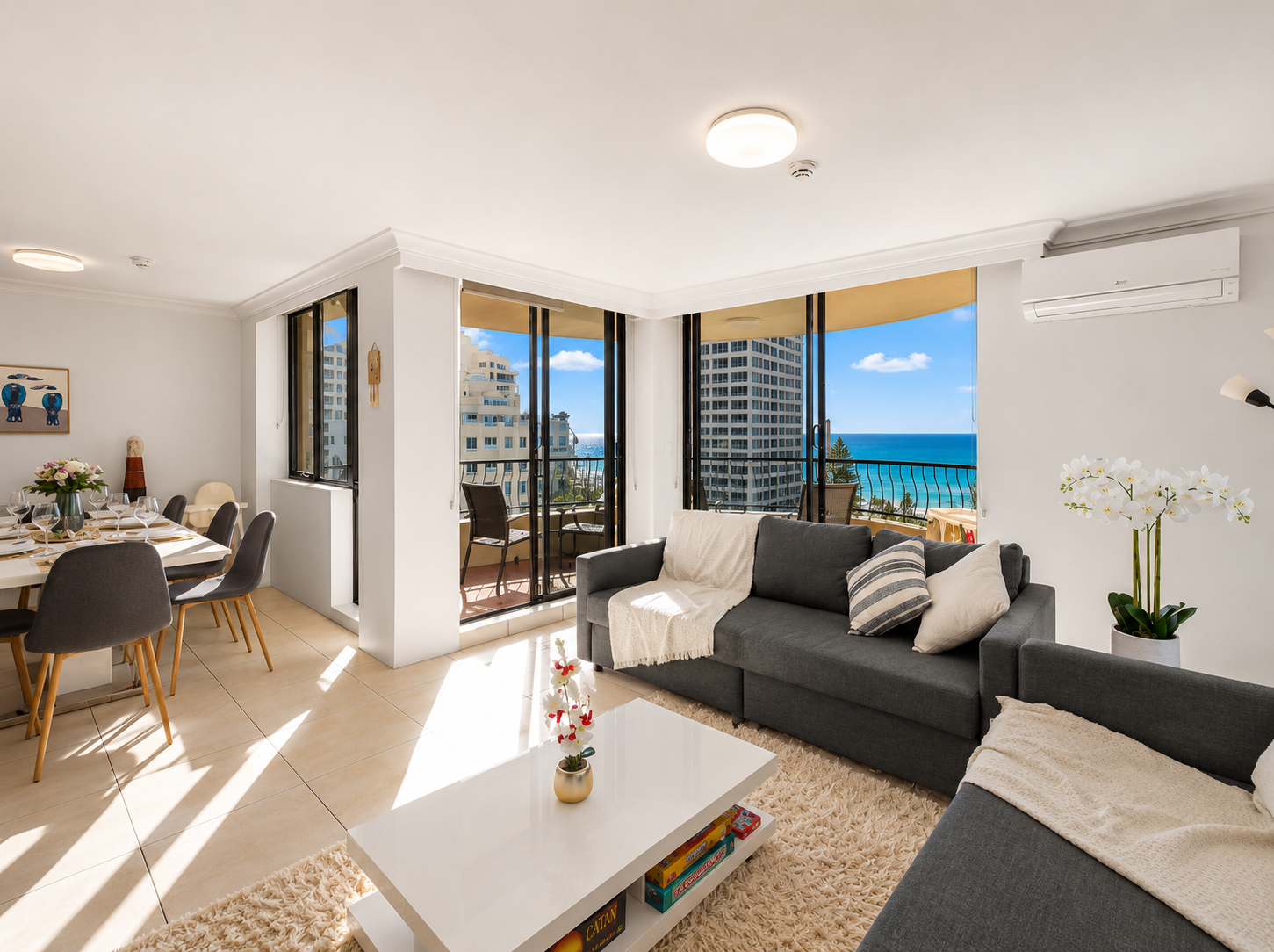 Robin's Oceanview Penthouse | 1 Min to Beach holiday home in surfers paradise