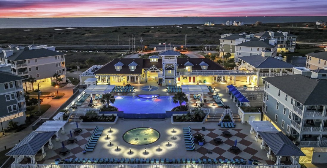 c08d3d71bca241c69326d8f45159bd07 | Beachhouse | Texas | TX | Vacation Homes | Galveston | Crystal Beach | Kokomo | Breezy Days | Beachfront Elegance | Sunrise Serenity | Southern Sands Property Management, LLC