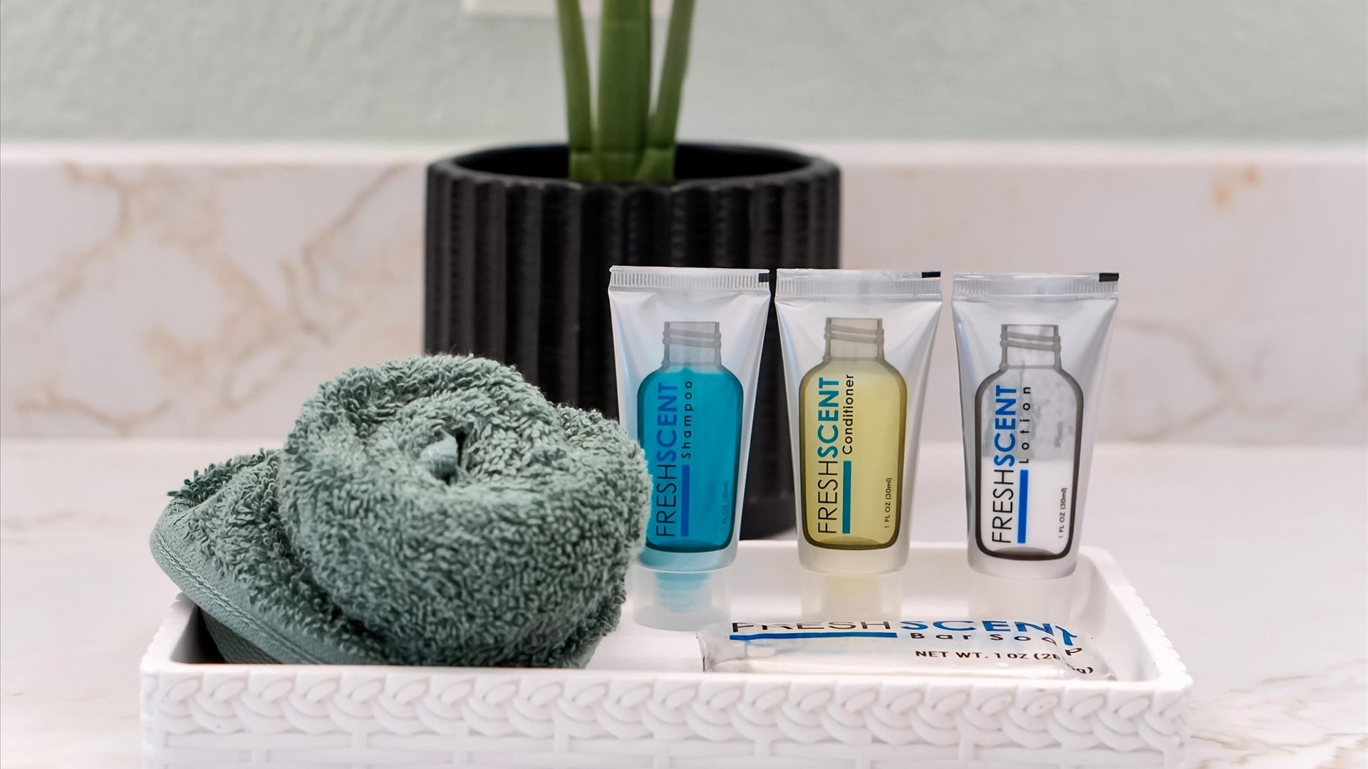 Moana King Suite Ensuite: Thoughtful arrival amenities include fresh washcloths and starter toiletries.