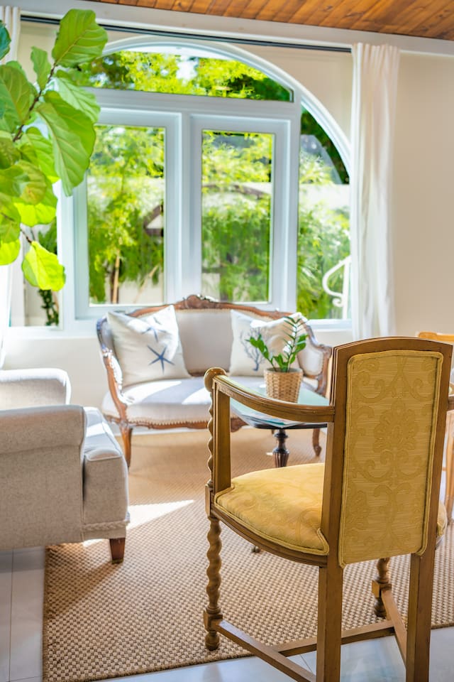 This is the adult seating area. Or at least we try to make it that. In reality, our girls love to come and sit on the loveseat. If you are travelling with kids you can try the adult seating area and see if it works. Let us know!