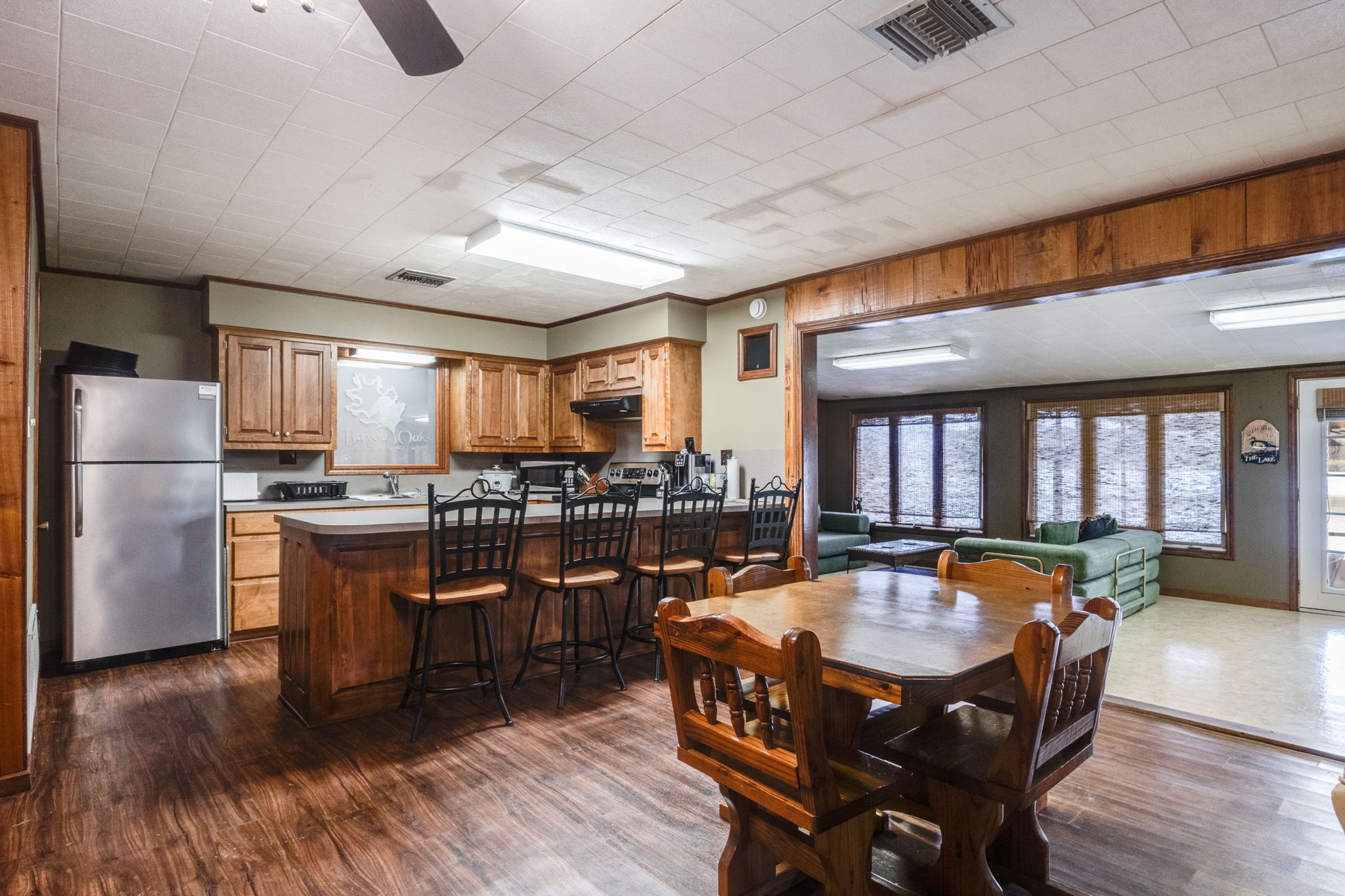 Dining Table & Kitchen
