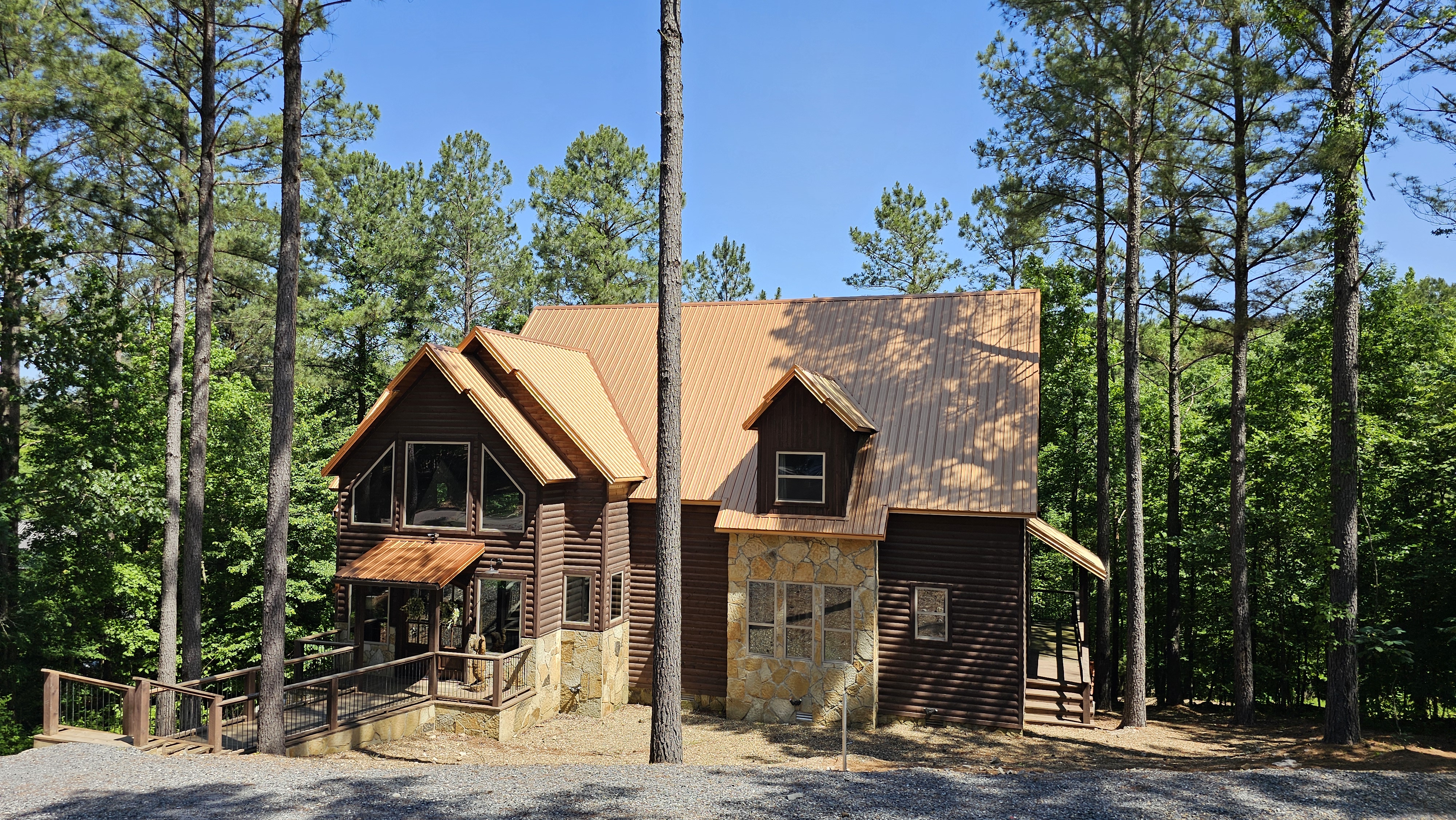 Pine & Hearth Lodge