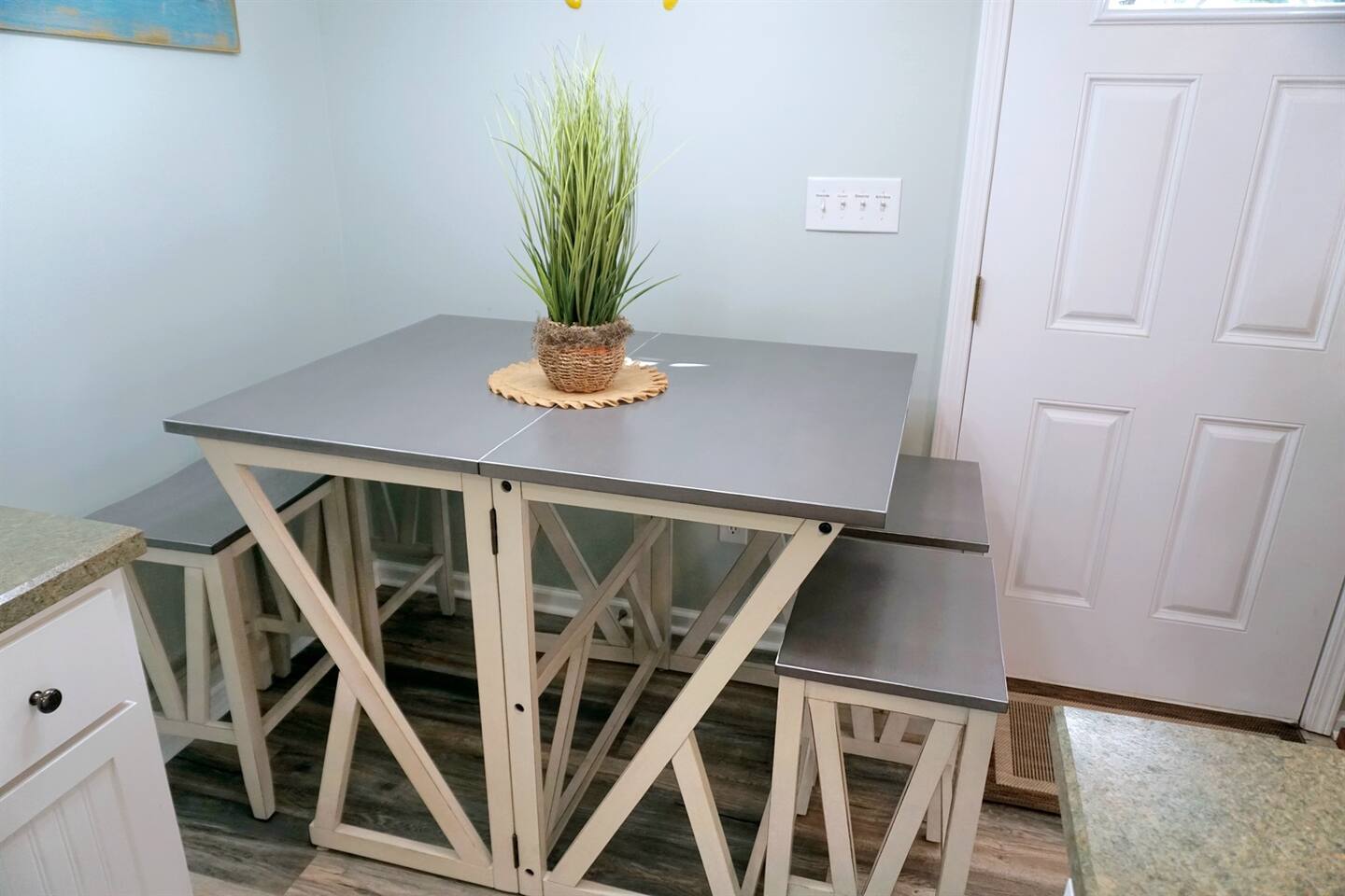 Table opens up to seat 4