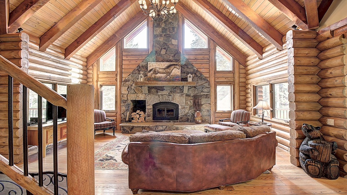 Beautiful luxury log and beam construction