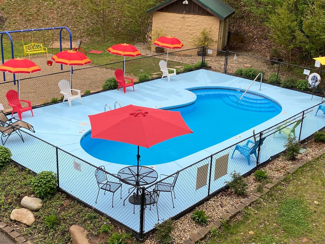 This beautiful pool is only 1/10 of a mile away! Open from May 1 to Oct 1. 
