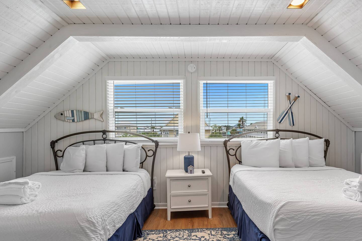 Loft with two queen beds