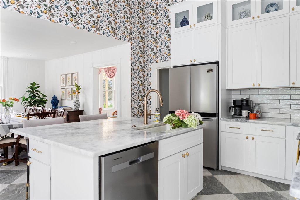 Kitchen Island