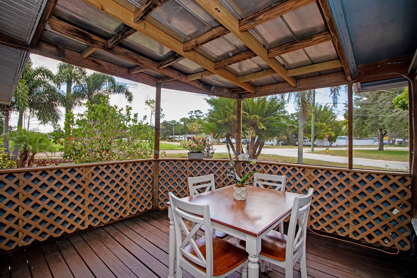 screened in porch