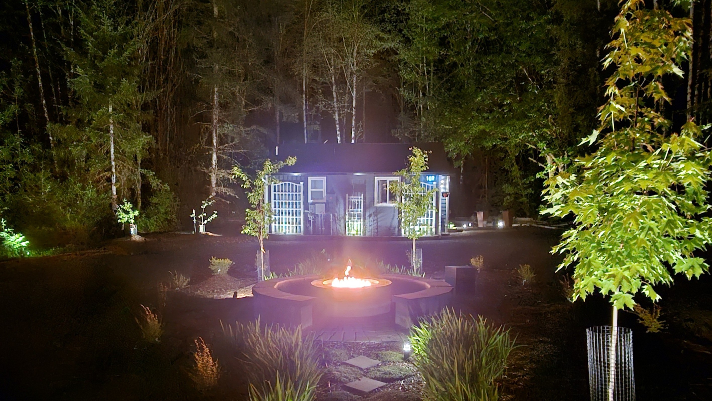 Gather around the firepit's warmth on our chilly nights to roast S'mores and cap off the day's adventures.