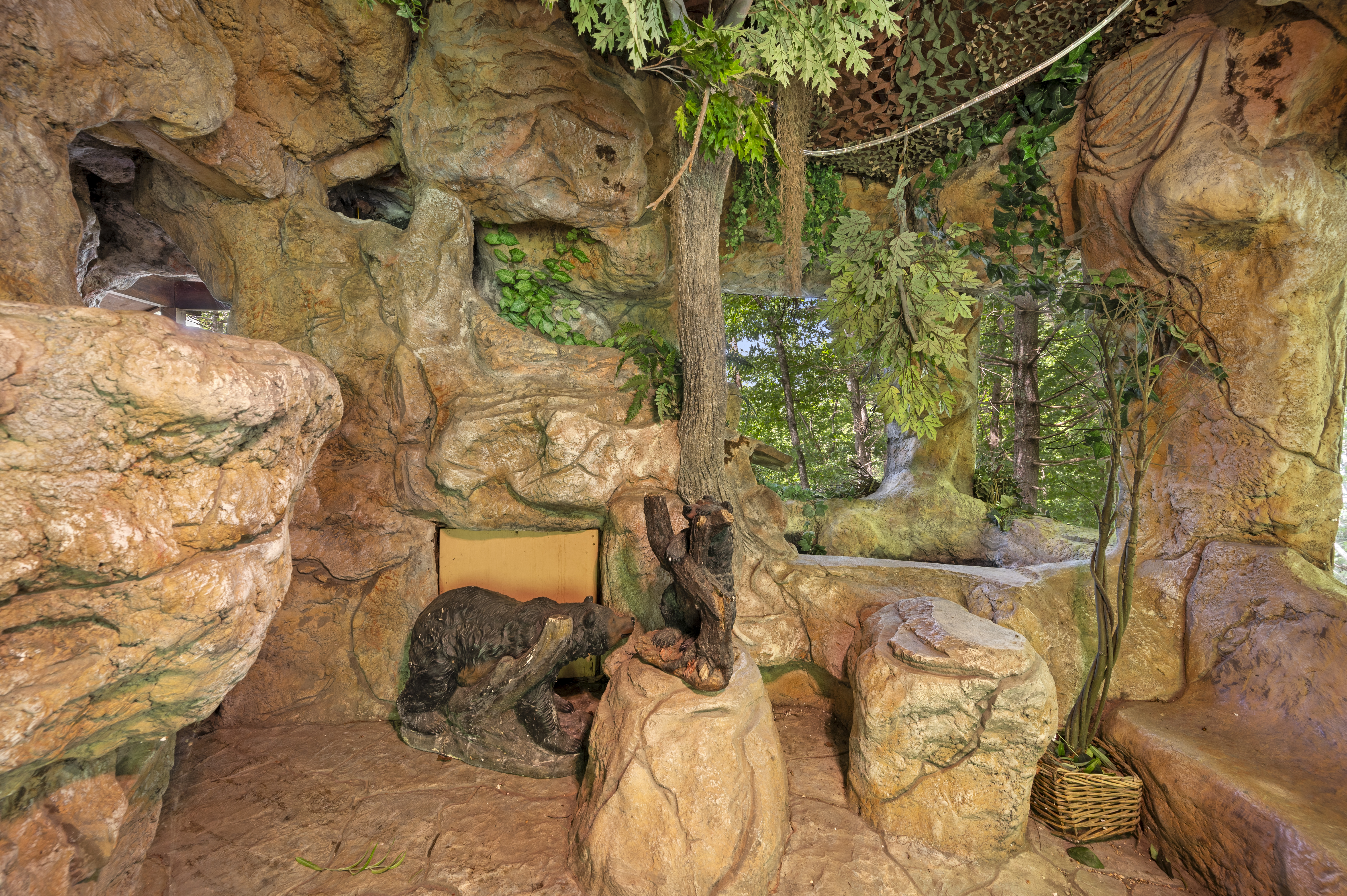 Bear Bottom Grotto