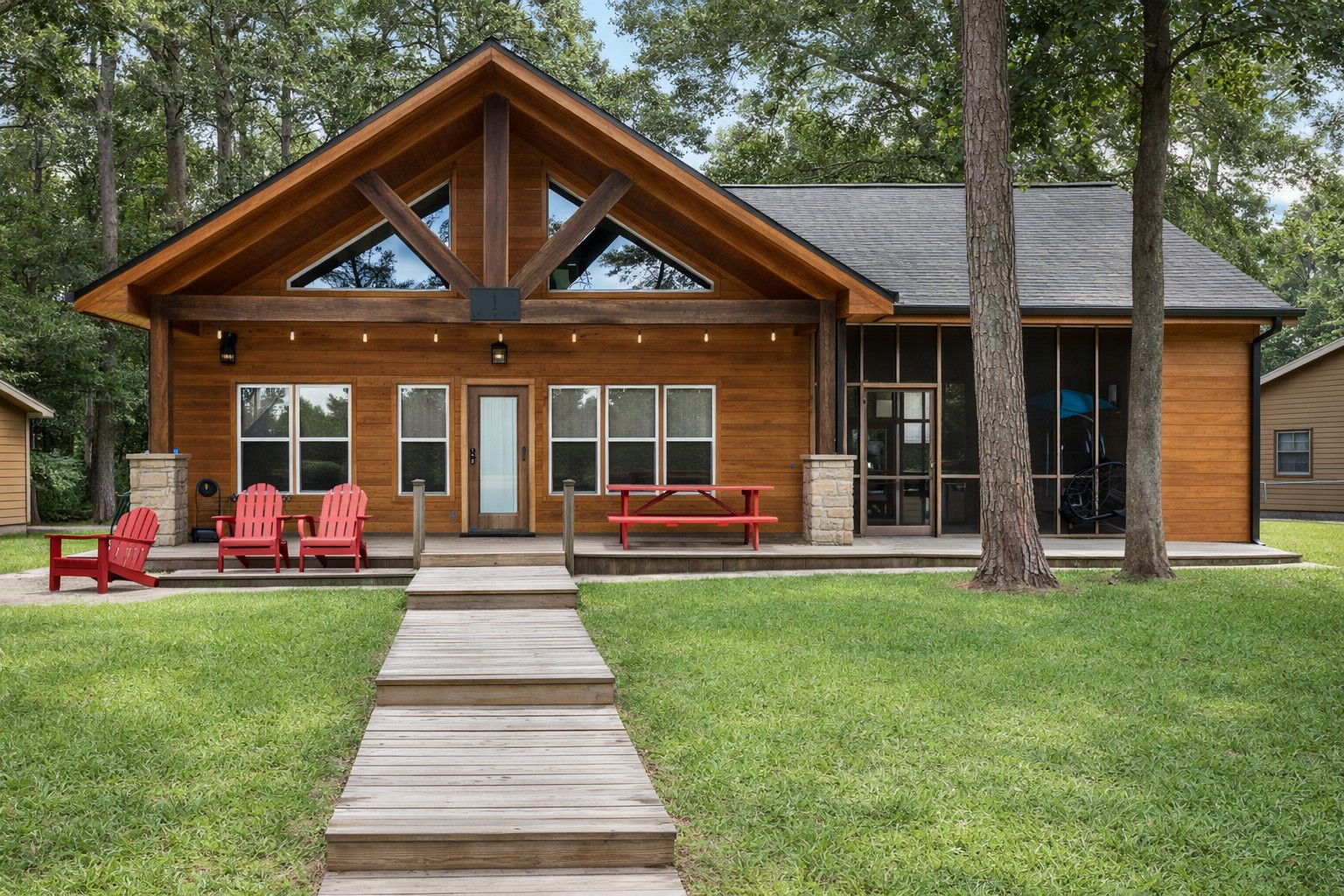 Spacious lakefront cabin with large yard, direct water access & room to relax.