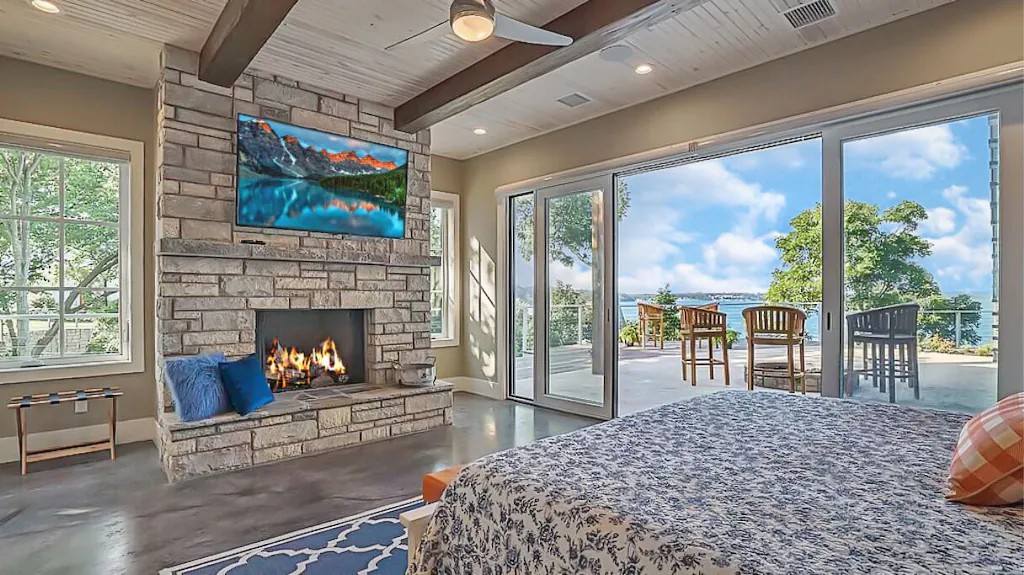 Master Bedroom with on-suite bath in Basement.