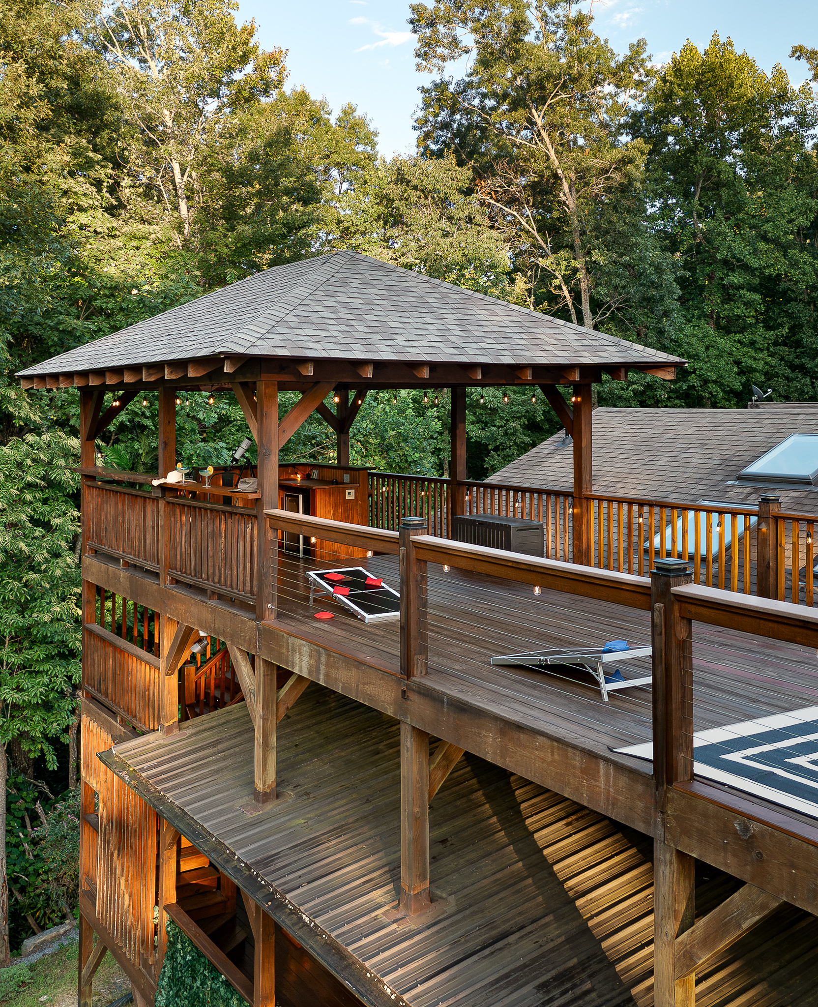 {Mountain View Deck} From morning coffee to sunset celebrations, this elevated deck gives your group a front-row seat to the Blue Ridge Mountains.