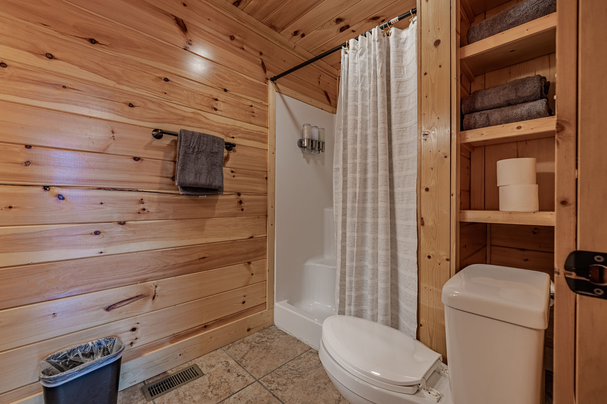 The Roadie Room Ensuite Bathroom gives bunk-room guests their own dedicated bathroom, making the space more comfortable for kids, teens, and adults.