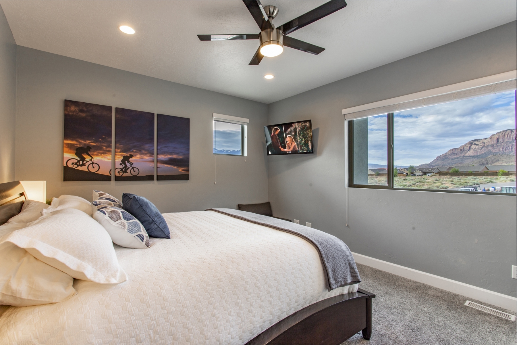 Guest Suite 2 - King Bed