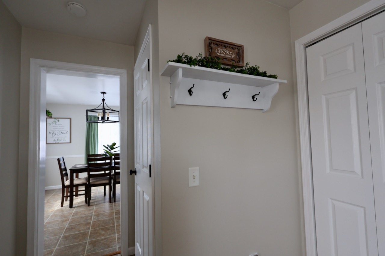 Entry Room: Wash sink, w/d closet, half bath