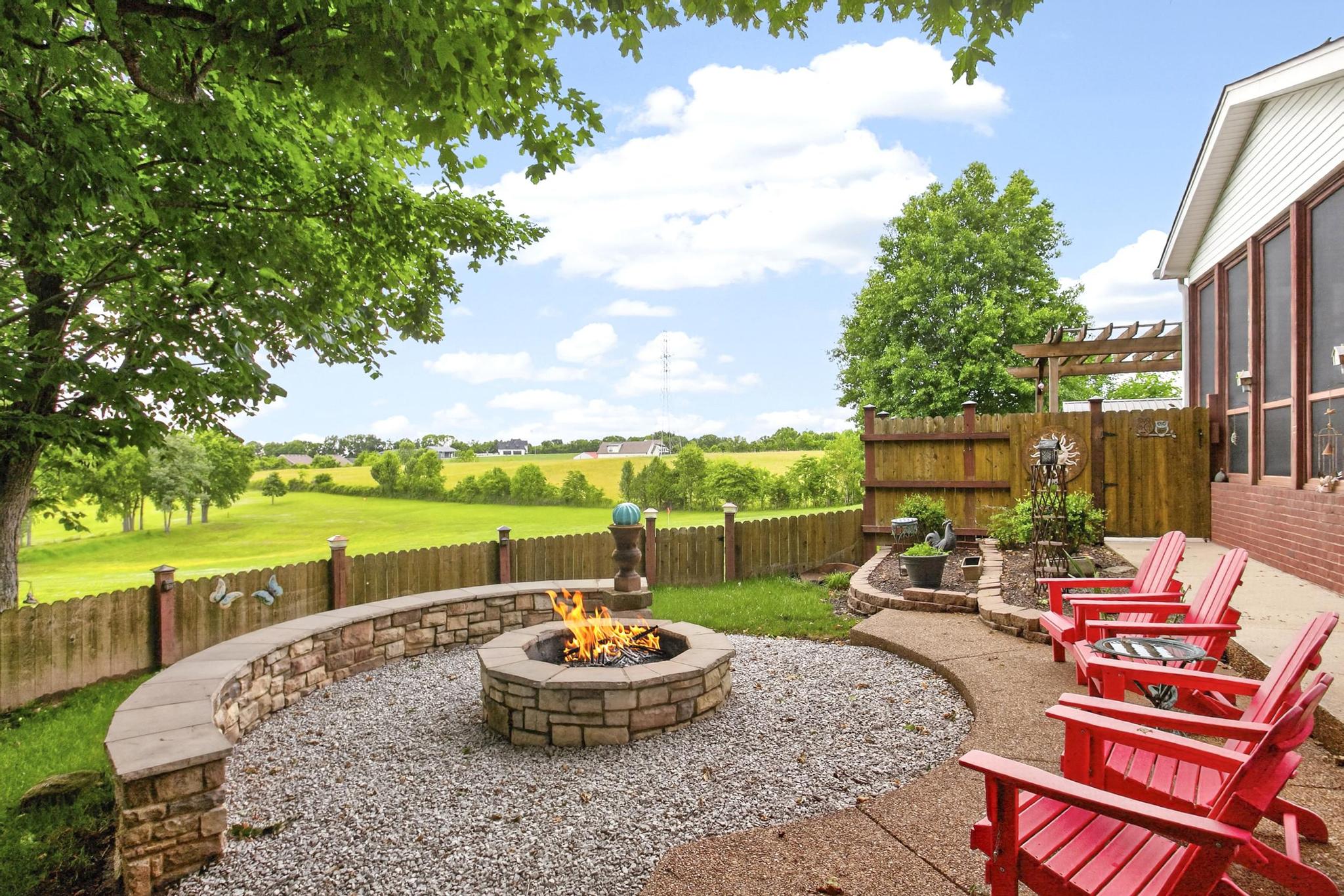 Come Stay Awhile!