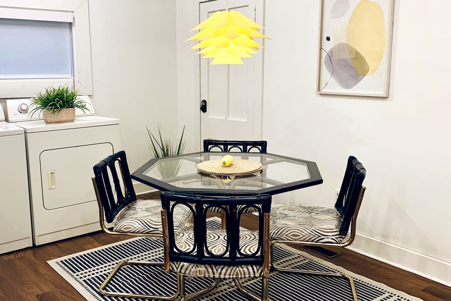 Eat-in kitchen seating for casual meals, morning coffee, or planning the day ahead.