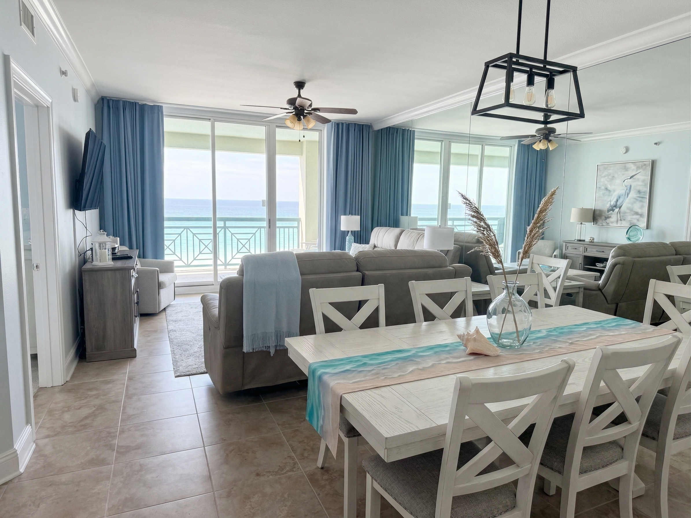 Plenty of room for everyone to sit together — because the best vacation memories start around the table.