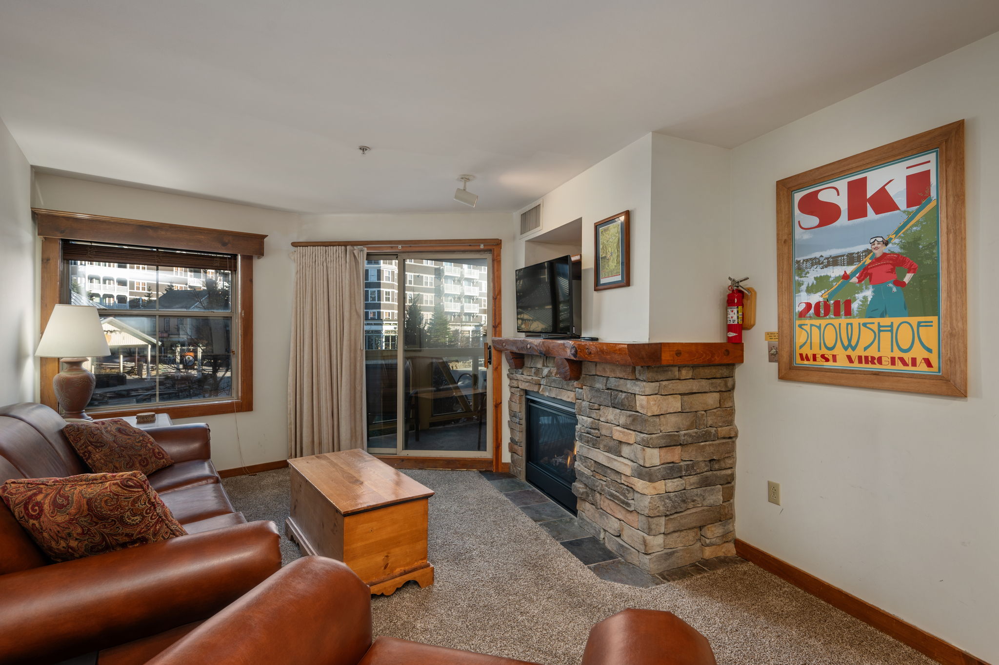 RF219| Hot tub,Heated garage Parking 4