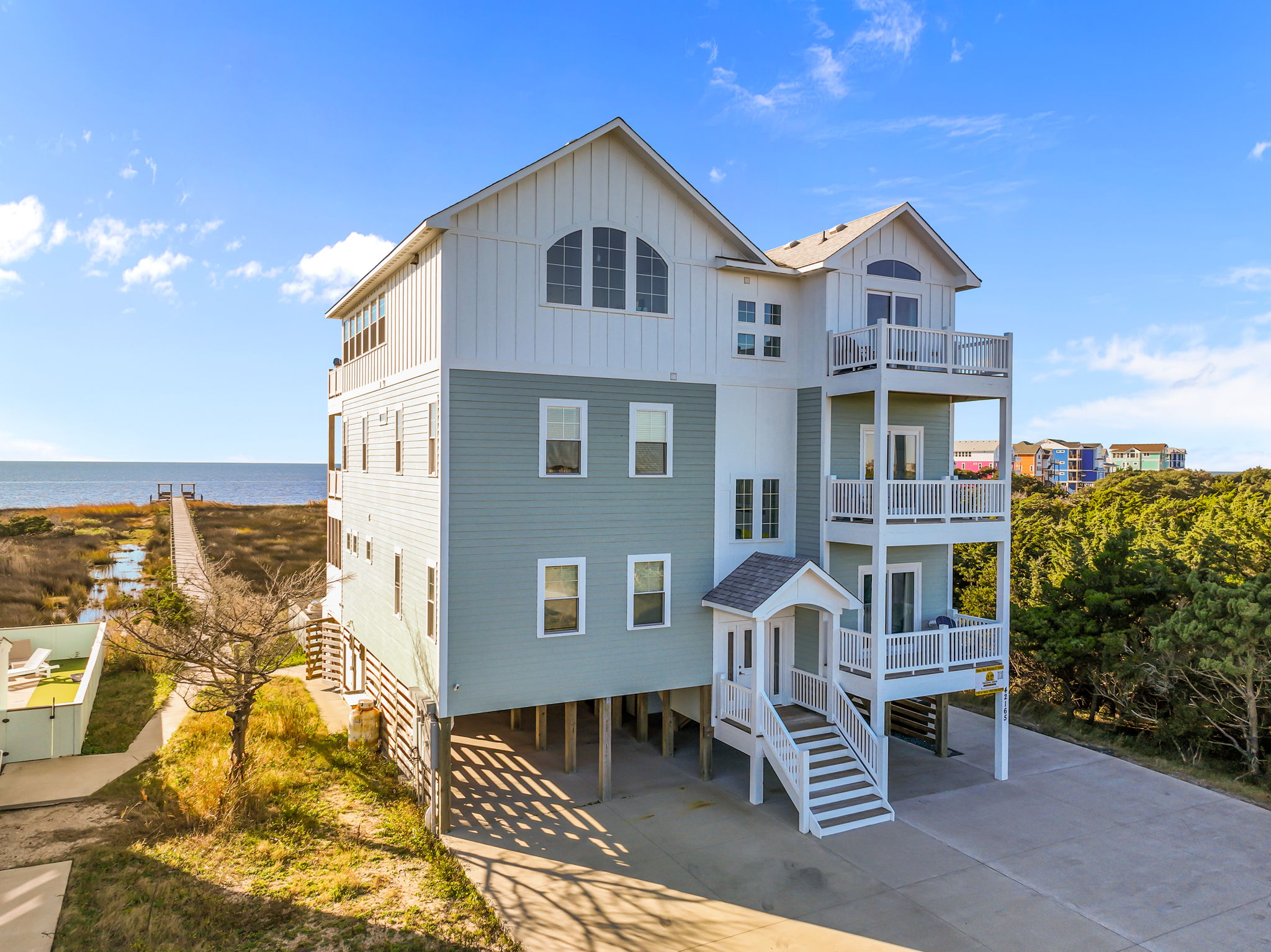 Sound Front 10BR Vacation Rental 