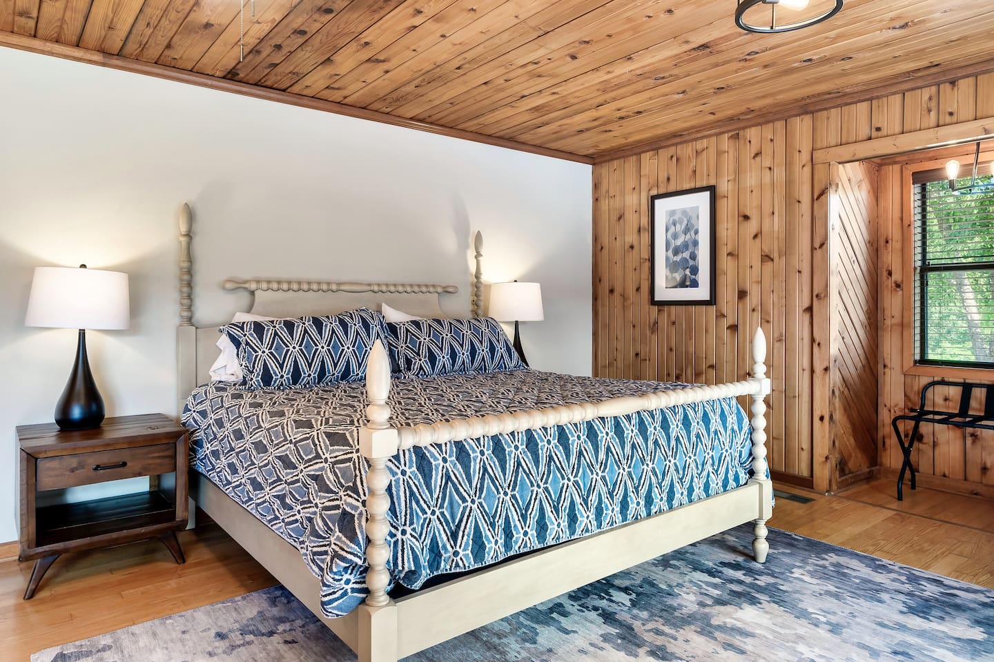 Master bedroom - upstairs