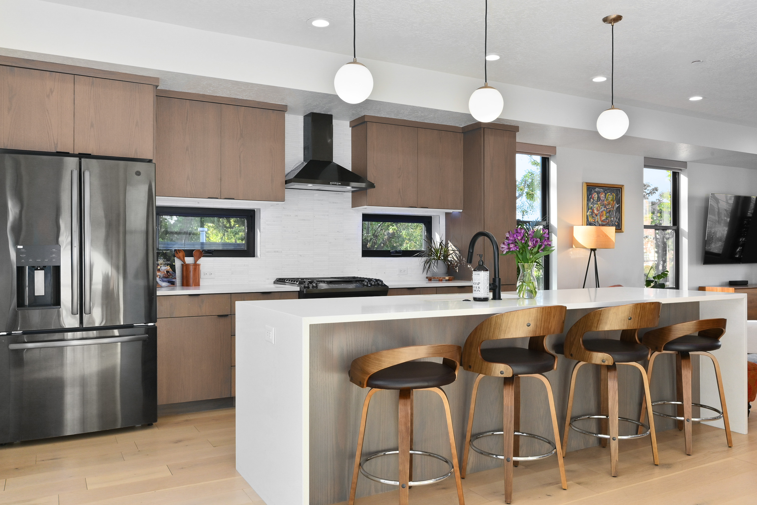 Modern, Clean & Natural at Oasis on 5th 3