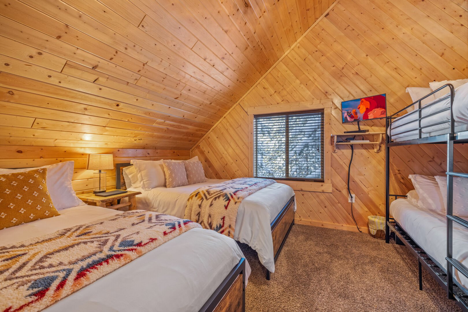 Bedroom #3 w/ 2 queen sized beds and 1 twin over twin bunk bed
