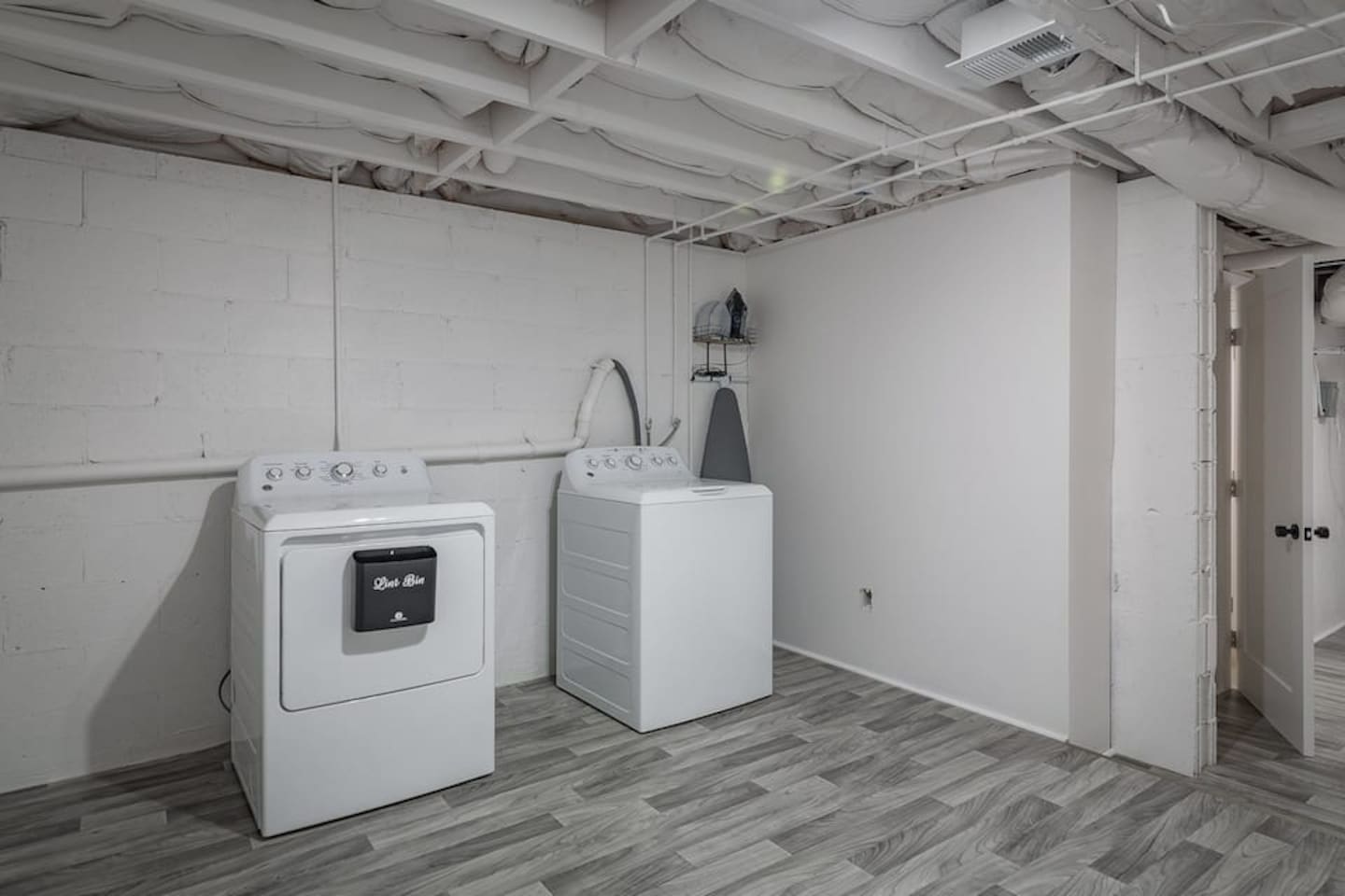 Basement laundry room
