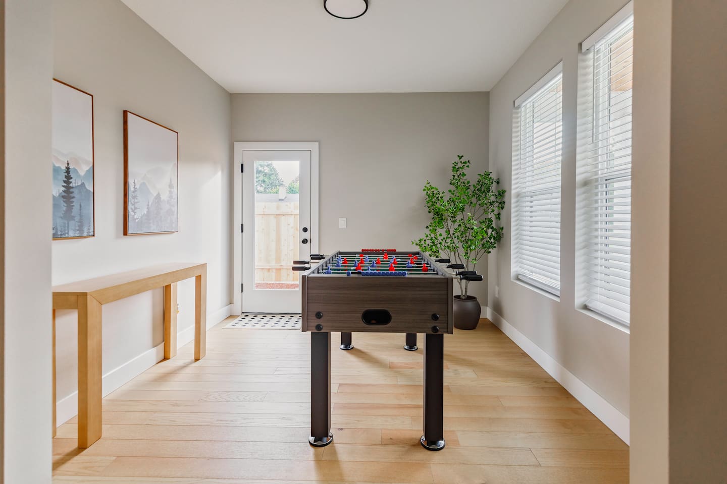 This is a tournament-grade foosball table made in Italy — perfect for game nights! ⚽️