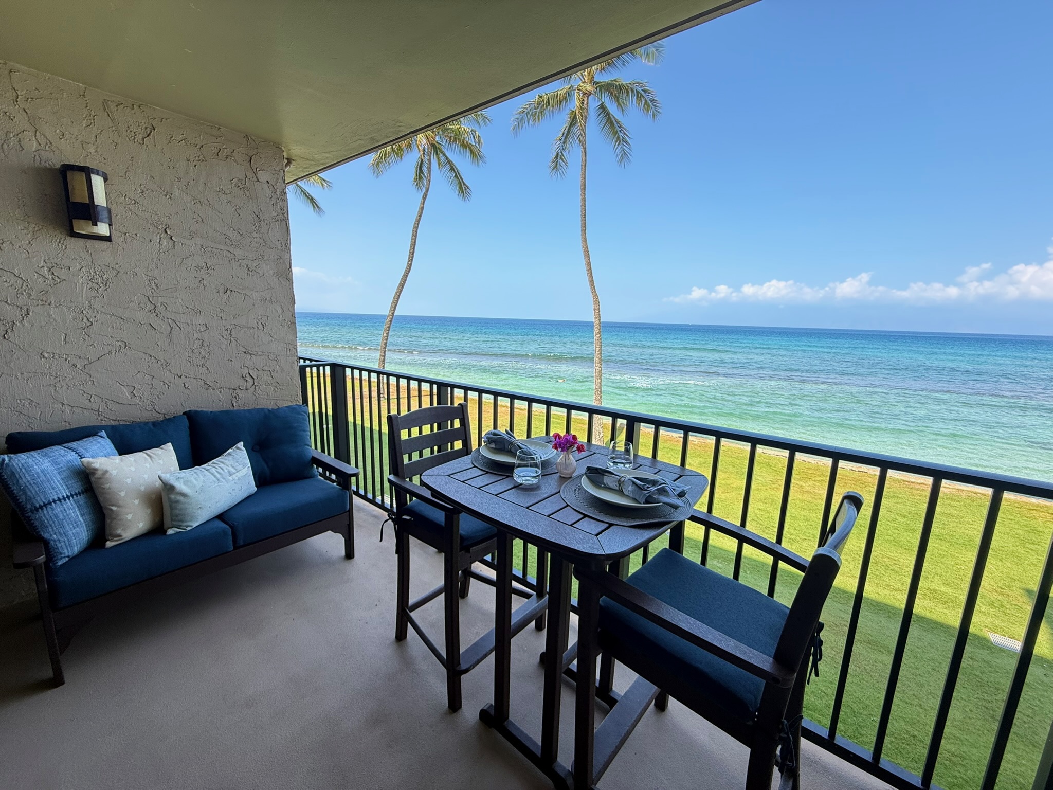 Al fresco dining with a side of endless ocean - your table for two awaits