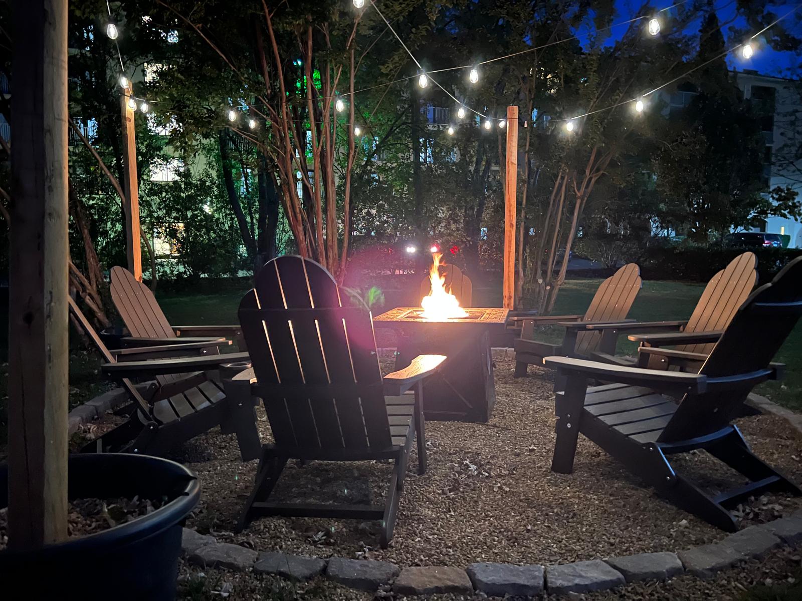 Welcome to the Asbeary Cottage! We are one of the best stays here in Pigeon Forge, TN close to Dollywood, the Island and anything else you can think of! Come relax with us in the heart of Pigeon Forge, enjoying a clean and accommodating stay!