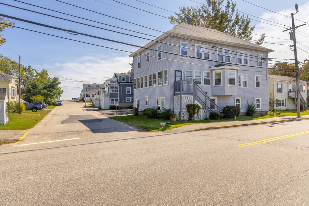 Peaceful neighborhood, perfect for a relaxing stay.